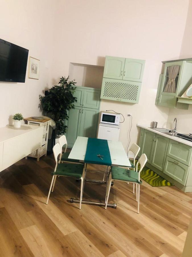 Charme Holidays Trastevere 3 روما المظهر الخارجي الصورة
