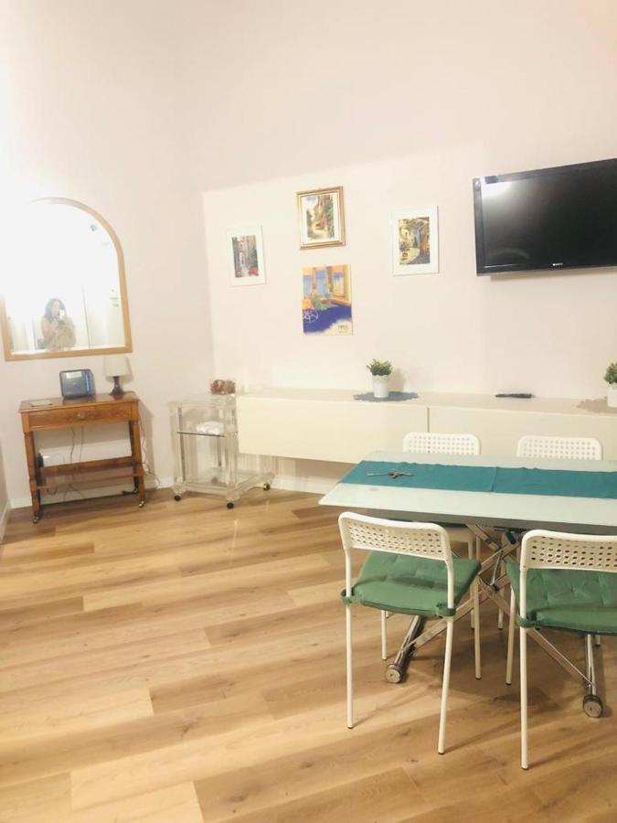 Charme Holidays Trastevere 3 روما المظهر الخارجي الصورة